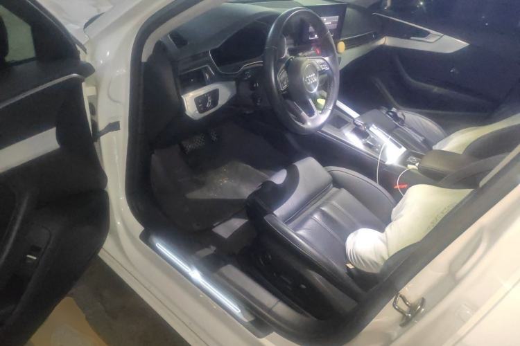 Used Audi A4L 2022 40 TFSI Fashion Dynamic Model Driver Seat