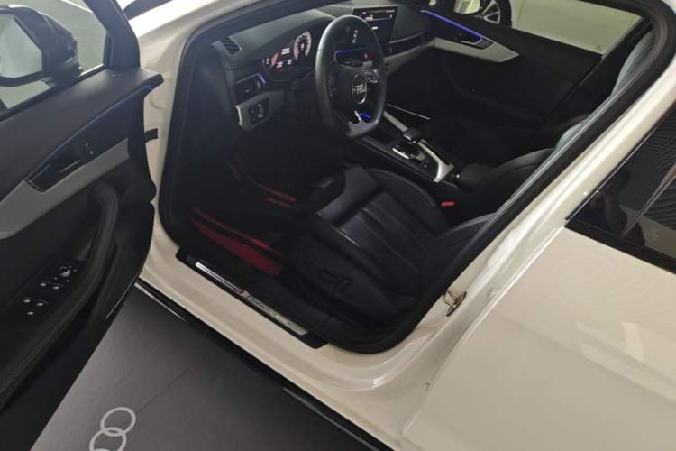Used Audi A4L 2022 40 TFSI Luxury Dynamic Model Driver Seat