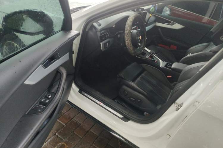 Used Audi A4L 2022 40 TFSI Fashion Dynamic Model Driver Seat