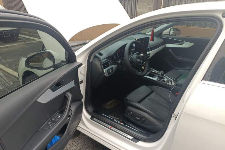 Used Audi A4L 2022 40 TFSI Fashion Dynamic Model Driver Seat