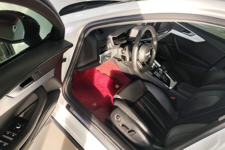 Used Audi A4L 2022 40 TFSI Luxury Dynamic Model Driver Seat