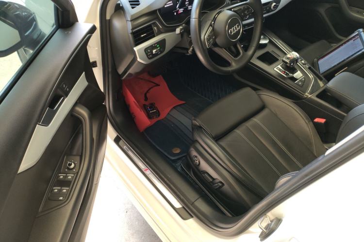 Used Audi A4L 2022 40 TFSI Fashion Dynamic Model Driver Seat