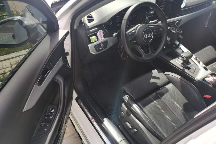 Used Audi A4L 2022 40 TFSI Fashion Dynamic Model Driver Seat