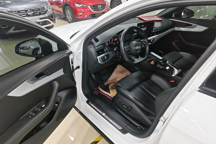 Used Audi A4L 2022 40 TFSI Luxury Dynamic Model Driver Seat