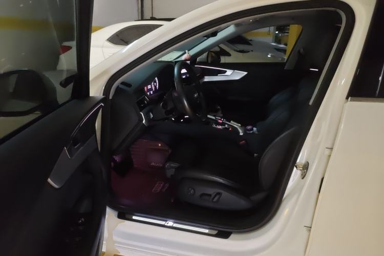 Used Audi A4L 2022 40 TFSI Luxury Dynamic Model Driver Seat