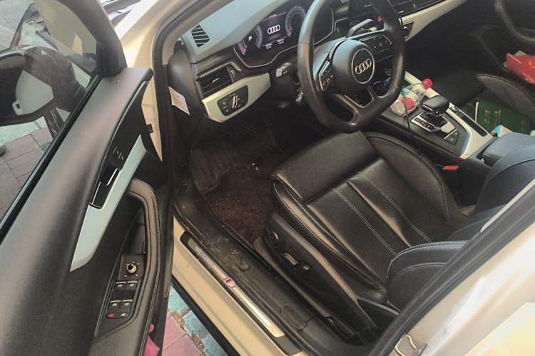 Used Audi A4L 2022 40 TFSI Luxury Dynamic Model Driver Seat