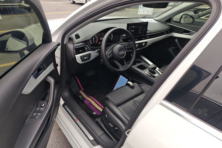 Used Audi A4L 2022 40 TFSI Fashion Dynamic Model Driver Seat