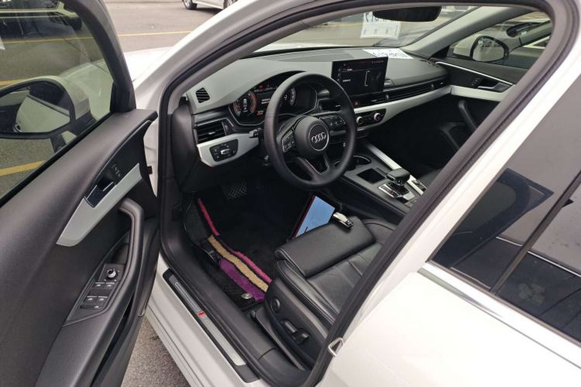 Used Audi A4L 2022 40 TFSI Fashion Dynamic Model Driver Seat