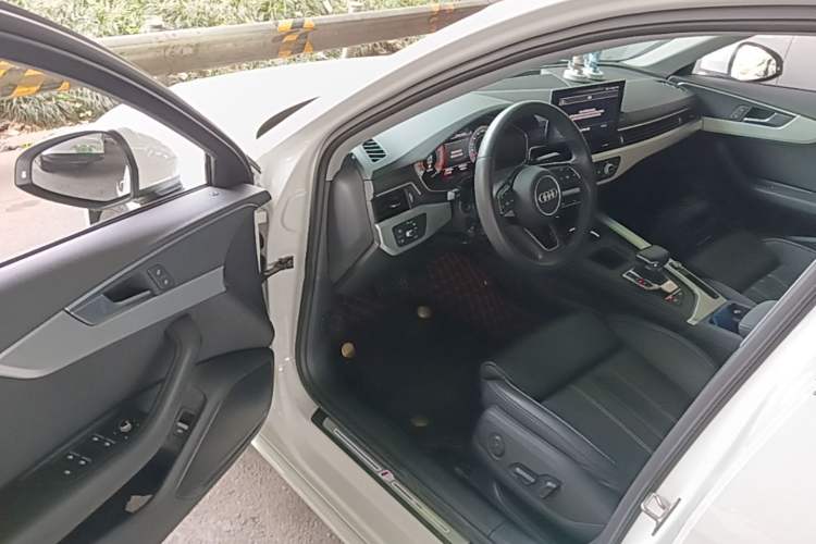 Used Audi A4L 2022 40 TFSI Fashion Dynamic Model Driver Seat