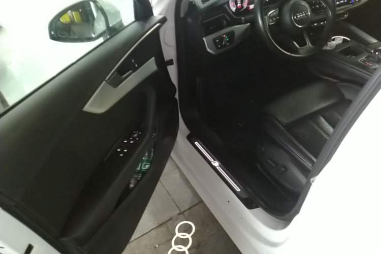 Used Audi A4L 2022 40 TFSI Luxury Dynamic Model Driver Seat