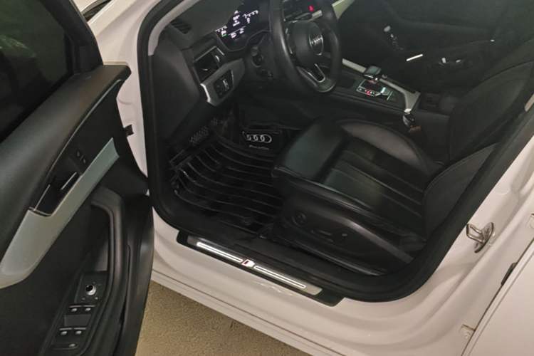 Used Audi A4L 2022 40 TFSI Fashion Dynamic Model Driver Seat