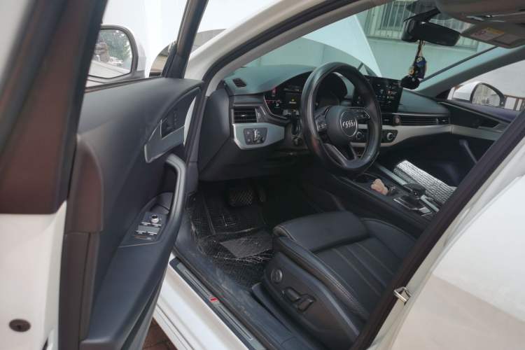 Used Audi A4L 2022 40 TFSI Fashion Dynamic Model Driver Seat
