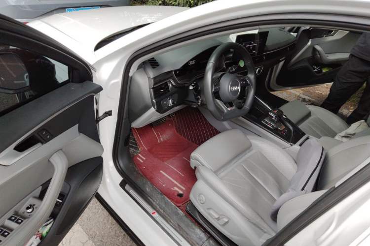 Used Audi A4L 2022 40 TFSI Luxury Dynamic Model Driver Seat