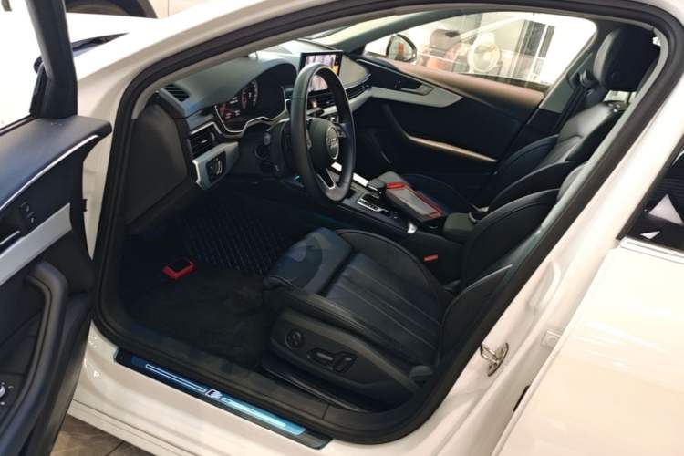 Used Audi A4L 2022 40 TFSI Fashion Dynamic Model Driver Seat