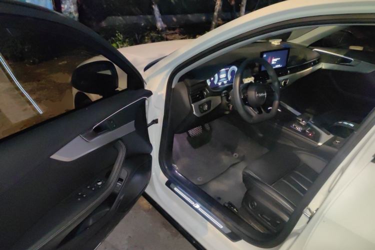 Used Audi A4L 2022 40 TFSI Luxury Dynamic Model Driver Seat