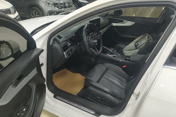 Used Audi A4L 2022 40 TFSI Fashion Dynamic Model Driver Seat