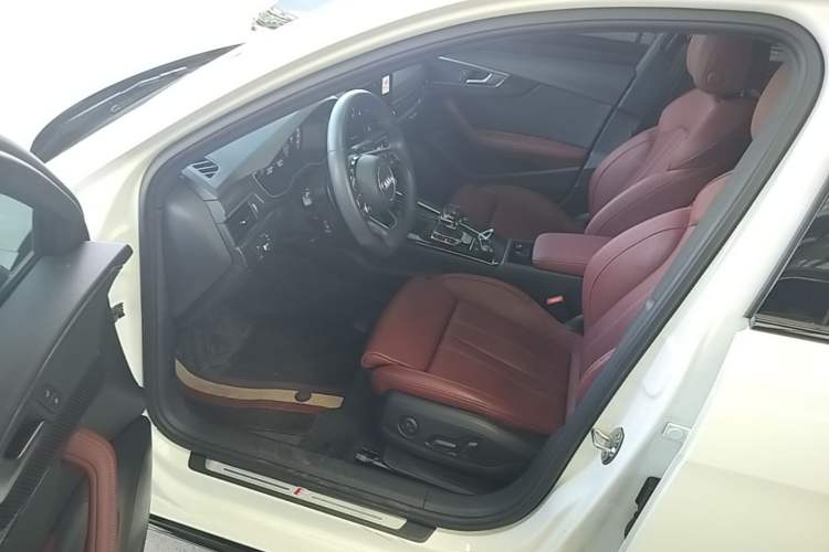 Used Audi A4L 2022 40 TFSI Luxury Dynamic Model Driver Seat
