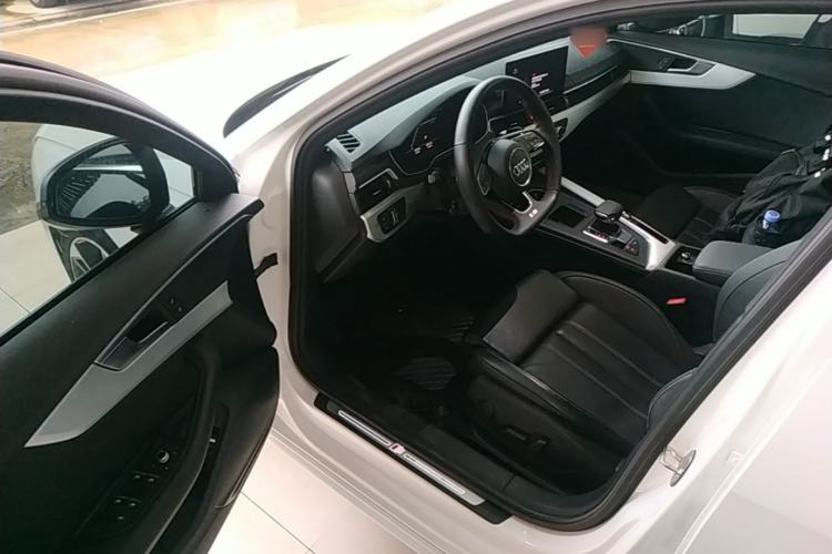 Used Audi A4L 2022 40 TFSI Fashion Dynamic Model Driver Seat