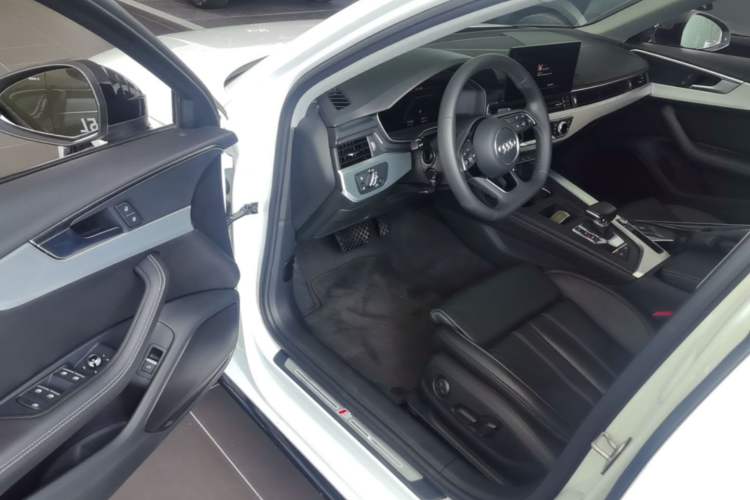 Used Audi A4L 2022 40 TFSI Luxury Dynamic Model Driver Seat