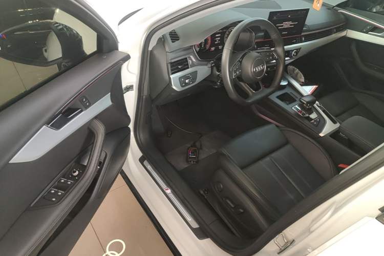 Used Audi A4L 2022 40 TFSI Fashion Dynamic Model Driver Seat