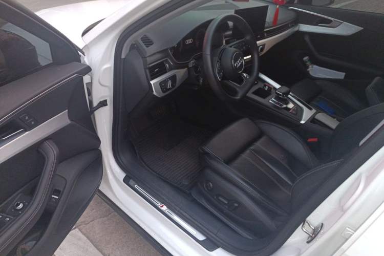 Used Audi A4L 2022 40 TFSI Luxury Dynamic Model Driver Seat