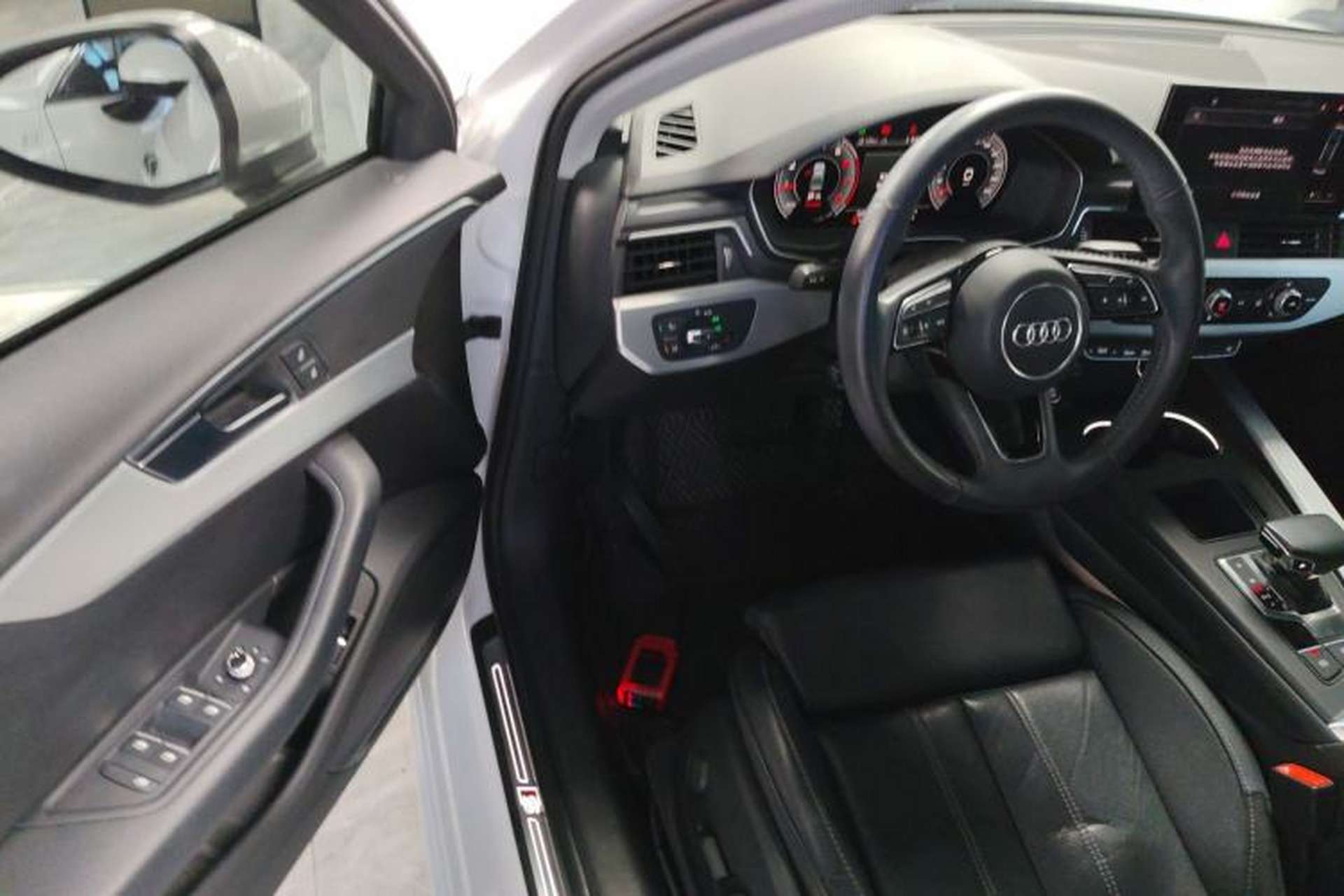 Used Audi A4L 2022 40 TFSI Fashion Dynamic Model Driver Seat