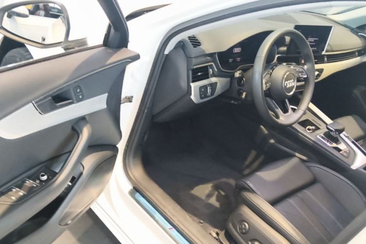 Used Audi A4L 2022 40 TFSI Fashion Dynamic Model Driver Seat
