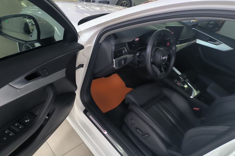 Used Audi A4L 2022 40 TFSI Fashion Dynamic Model Driver Seat