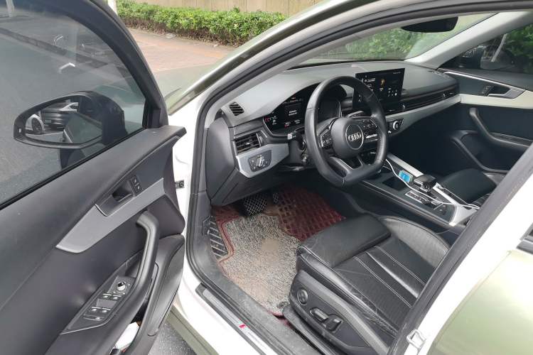 Used Audi A4L 2022 40 TFSI Luxury Dynamic Model Driver Seat
