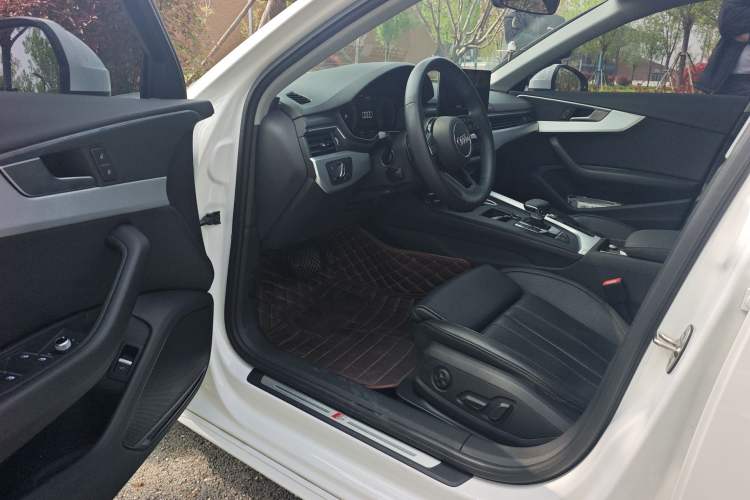 Used Audi A4L 2022 40 TFSI Fashion Dynamic Model Driver Seat