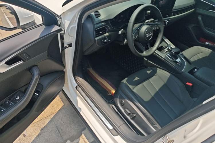 Used Audi A4L 2022 40 TFSI Luxury Prestige Edition Driver Seat