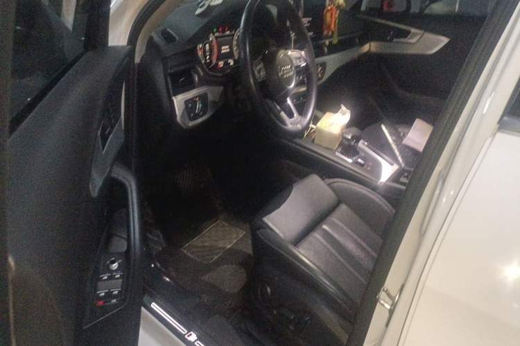 Used Audi A4L 2022 40 TFSI Fashion Dynamic Model Driver Seat