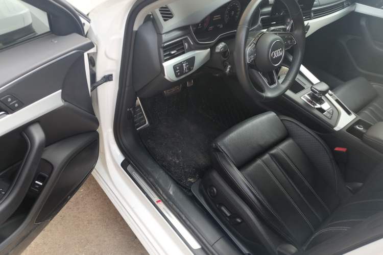 Used Audi A4L 2022 40 TFSI Fashion Dynamic Model Driver Seat