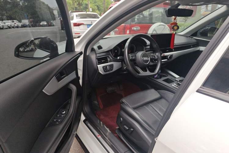 Used Audi A4L 2022 40 TFSI Luxury Dynamic Model Driver Seat