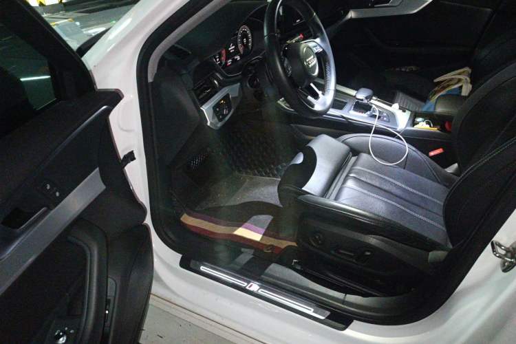 Used Audi A4L 2022 40 TFSI Fashion Dynamic Model Driver Seat