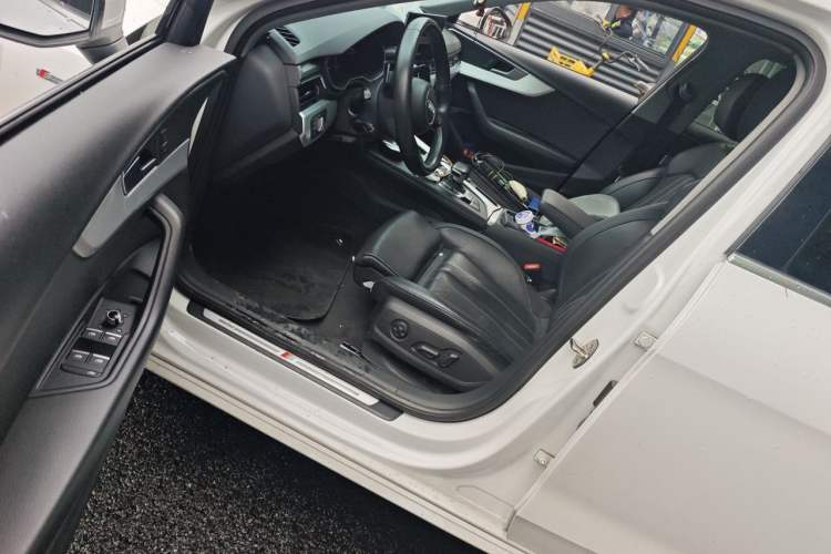 Used Audi A4L 2022 40 TFSI Fashion Dynamic Model Driver Seat
