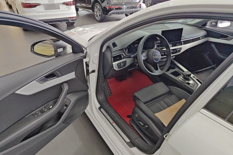 Used Audi A4L 2022 40 TFSI Fashion Dynamic Model Driver Seat