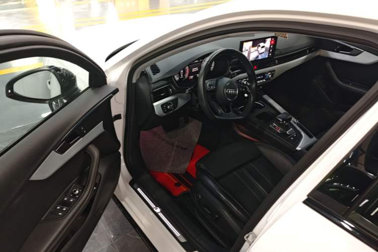 Used Audi A4L 2022 40 TFSI Luxury Dynamic Model Driver Seat
