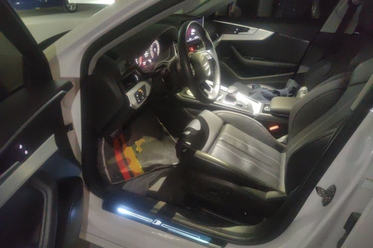 Used Audi A4L 2022 40 TFSI Fashion Dynamic Model Driver Seat
