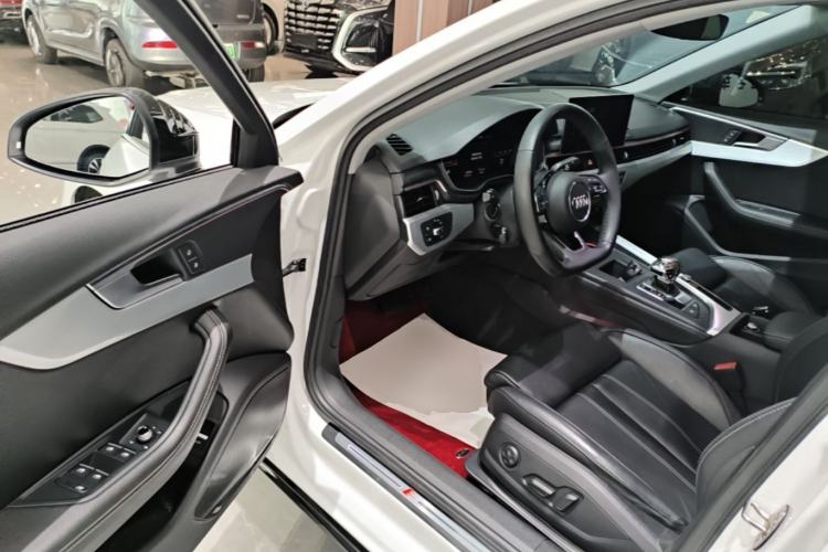 Used Audi A4L 2022 40 TFSI Luxury Dynamic Model Driver Seat