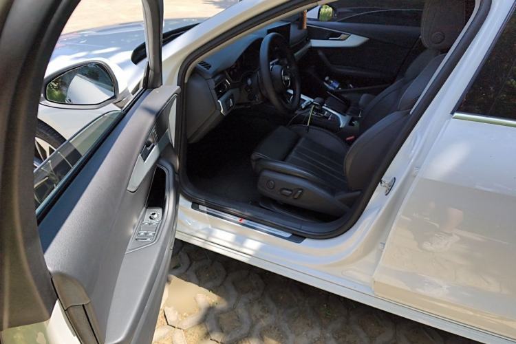 Used Audi A4L 2022 40 TFSI Fashion Dynamic Model Driver Seat