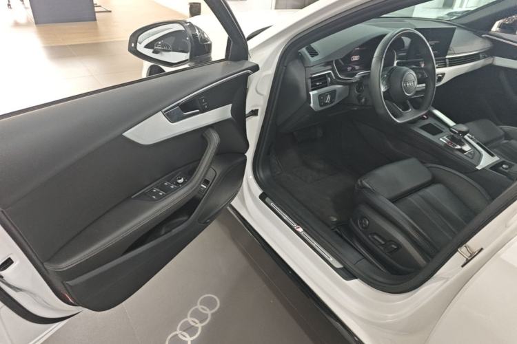 Used Audi A4L 2022 40 TFSI Luxury Dynamic Model Driver Seat
