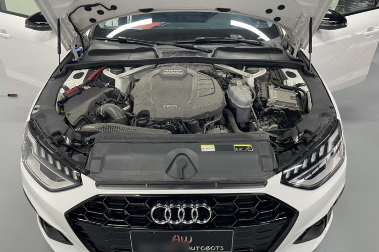 Used Audi A4L 2022 40 TFSI Luxury Dynamic Model Engine Bay