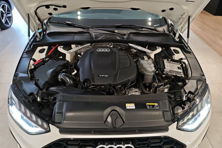 Used Audi A4L 2022 40 TFSI Luxury Dynamic Model Engine Bay