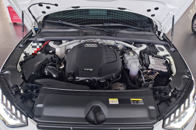 Used Audi A4L 2022 40 TFSI Luxury Dynamic Model Engine Bay