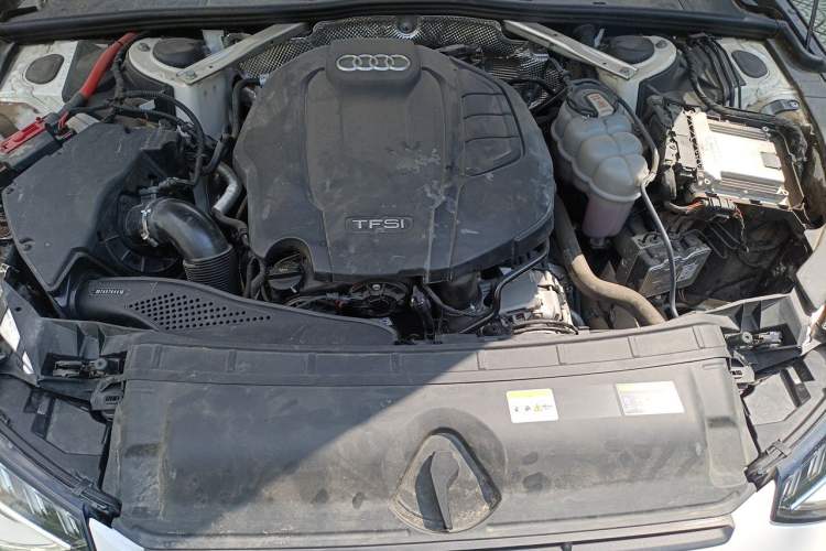Used Audi A4L 2022 40 TFSI Luxury Dynamic Model Engine Bay