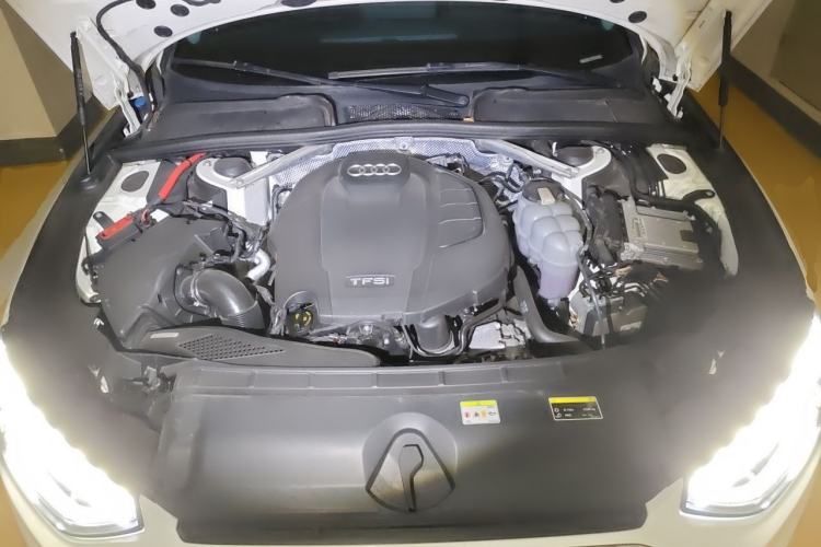 Used Audi A4L 2022 40 TFSI Luxury Dynamic Model Engine Bay