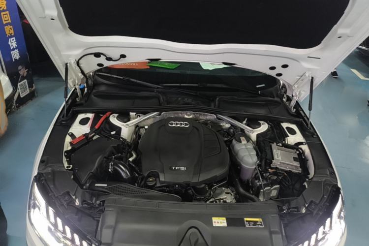 Used Audi A4L 2022 40 TFSI Fashion Dynamic Model Engine Bay