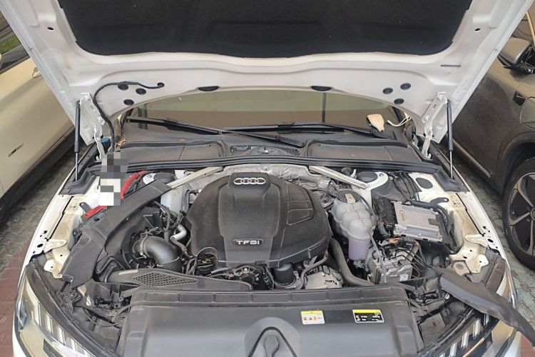 Used Audi A4L 2022 40 TFSI Luxury Dynamic Model Engine Bay