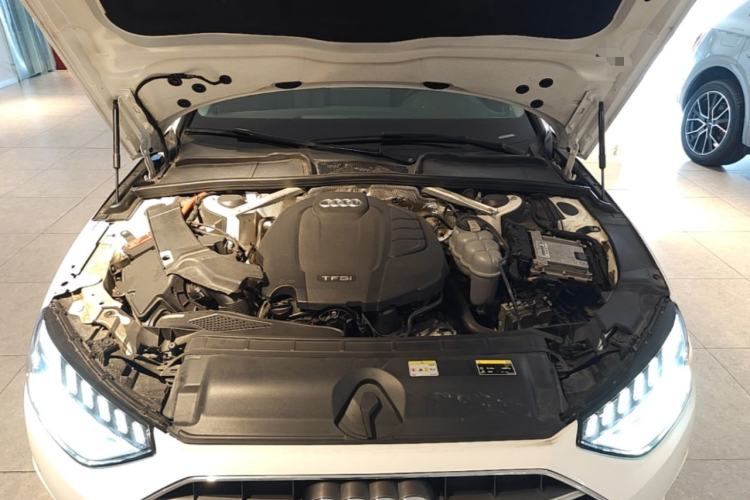 Used Audi A4L 2022 40 TFSI Stylish and Elegant Edition Engine Bay